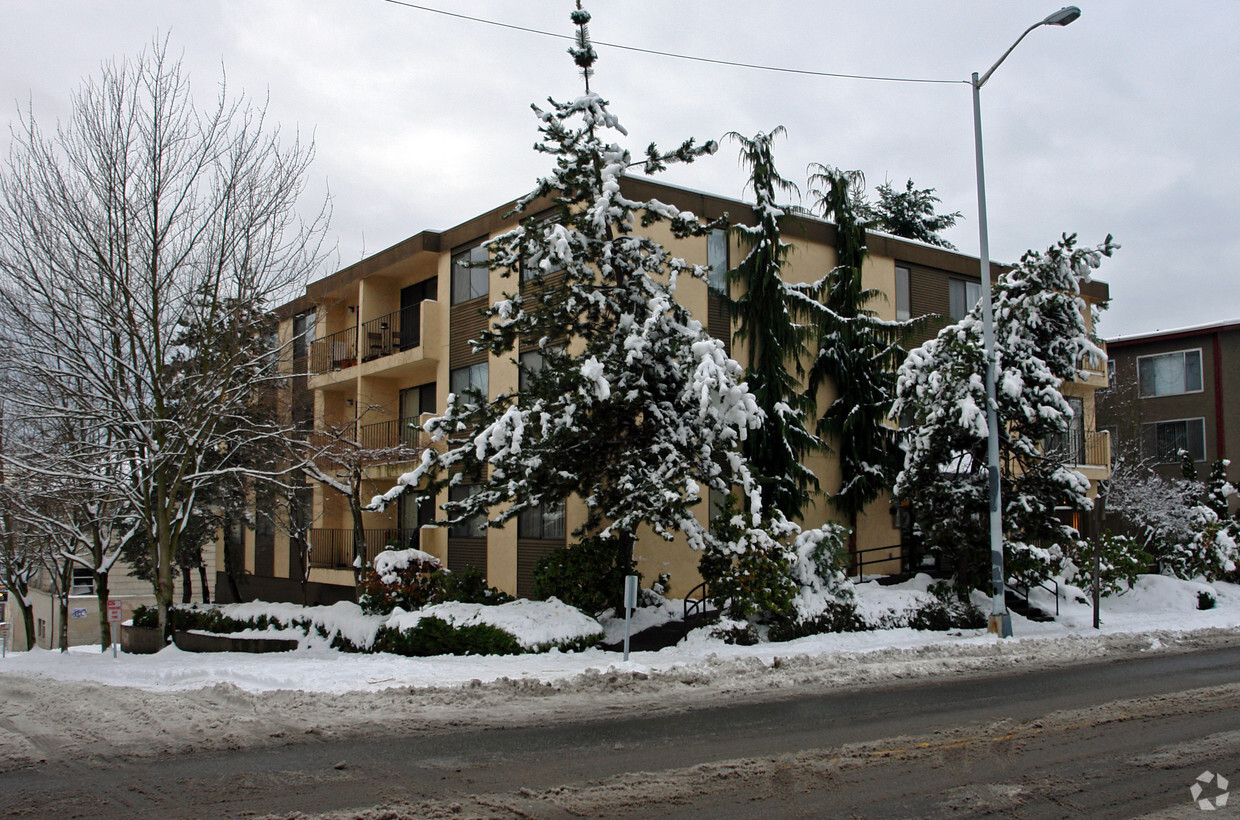 Primary Photo - Twin Cedars