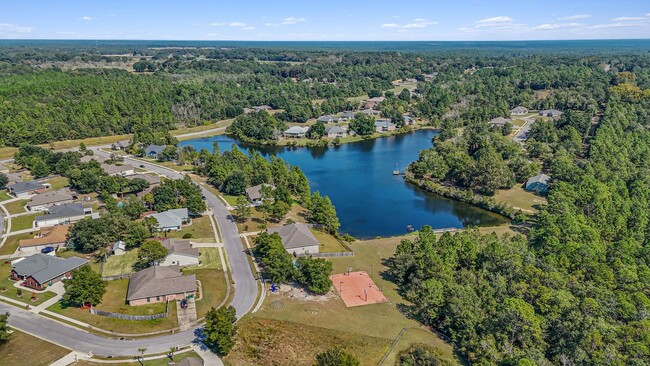 Foto del edificio - Home in Lake Arthur Estates!