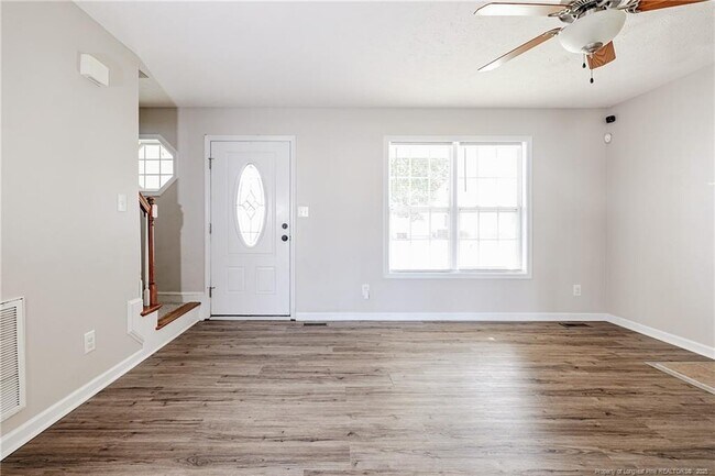 Building Photo - 1414-1412 Seabiscuit Dr