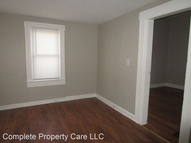Building Photo - 1 br, 1 bath House - 409 1/2 N. Pershing