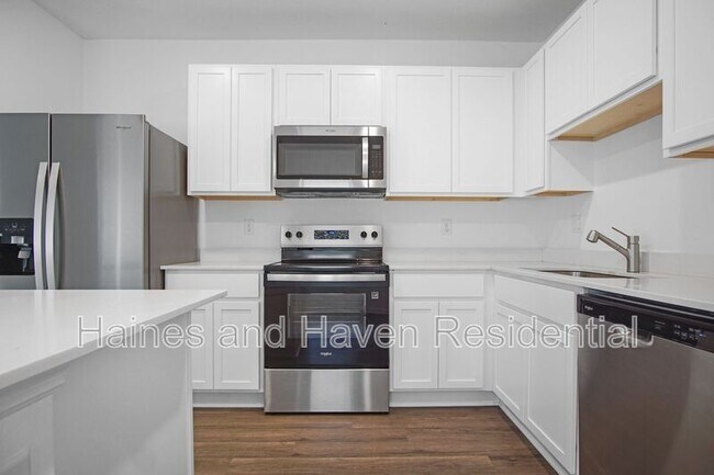 Foto del edificio - 5714 Somerset Dr