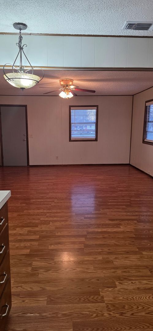 Foto del edificio - 5006 TX-7