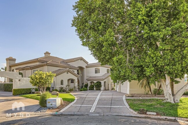 Building Photo - 1501 E Treasure Cove Dr