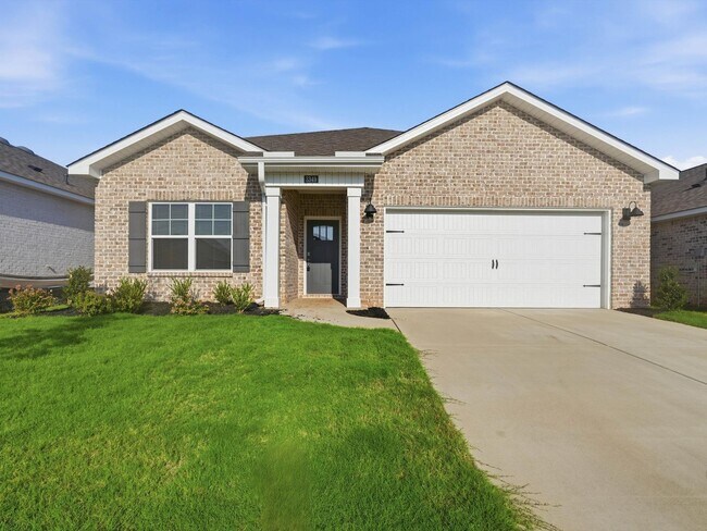 Building Photo - Move-In Ready! Beautiful 3 Bedroom Home in a Prime Location