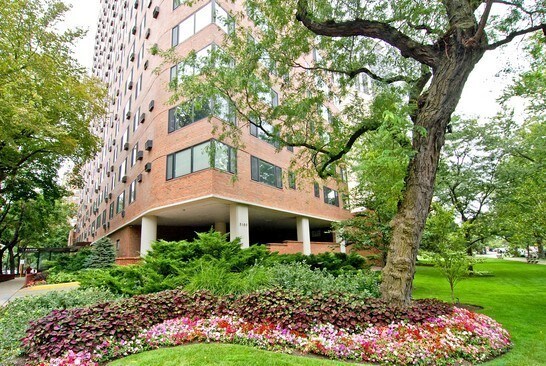 Primary Photo - 3100 N Lake Shore Dr