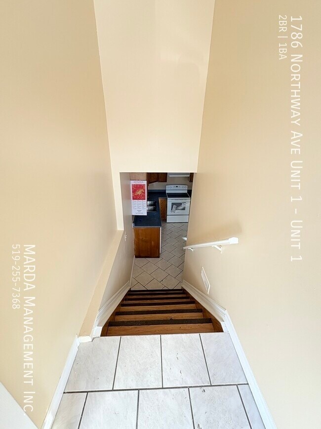 Photo du bâtiment - SPACIOUS 2 BED/1 BATH MODERN LOWER LEVEL SUITE! +HYDRO, GAS & WATER!