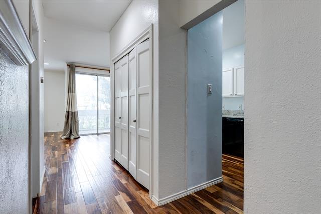 Foto del edificio - 5310 Keller Springs Rd