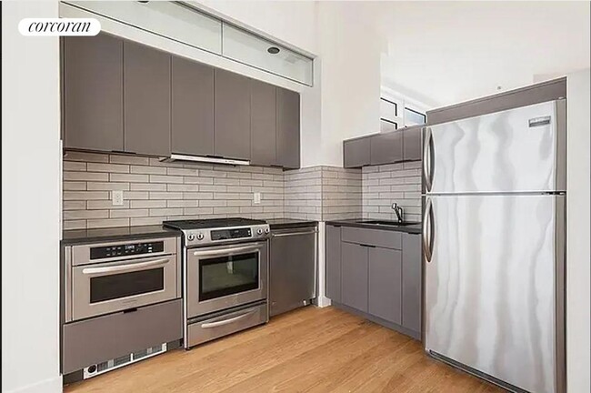 Building Photo - 306 W 48th St