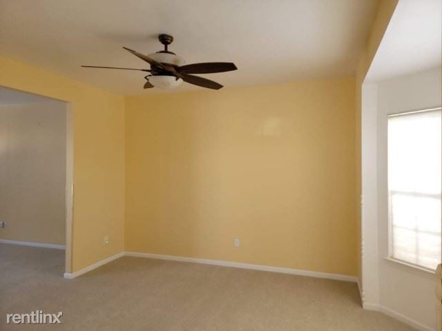Foto del edificio - 4 br, 2.5 bath House - 1047 Vermont Dr
