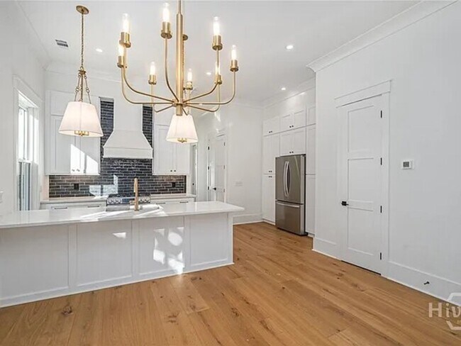 Foto del edificio - 312 W 38th St