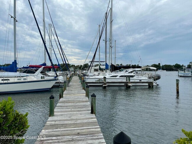 Foto del edificio - 12 Marina Isles Blvd