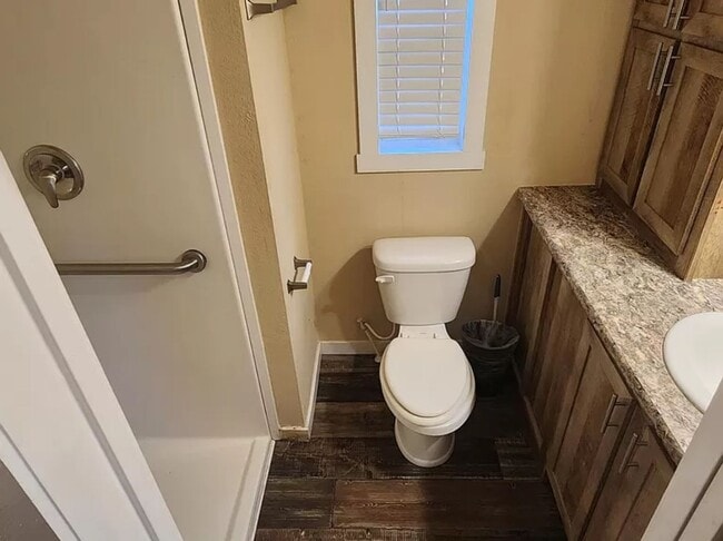 Building Photo - Tiny home available now in Kings Beach!
