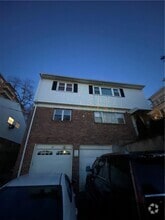 Building Photo - 14 Sunnyside Dr