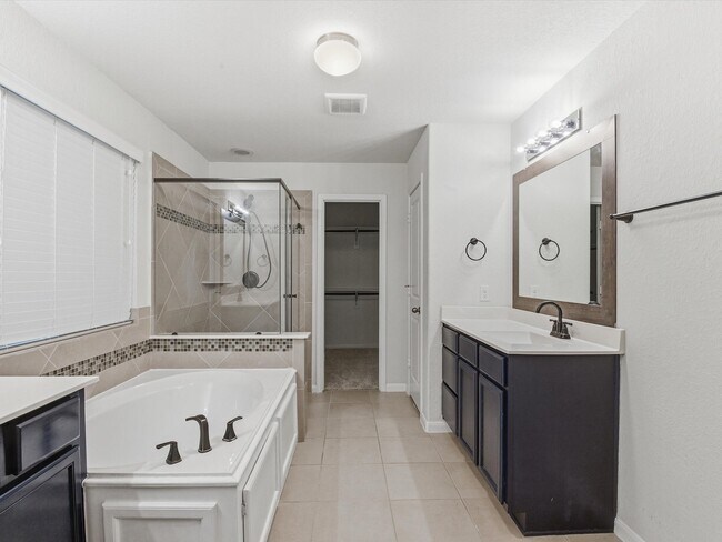 Foto del edificio - 23827 Pennington Hills Dr