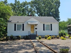 Building Photo - 1519 Fort Hill Dr