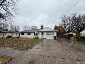 Building Photo - 217 Wolf Ave