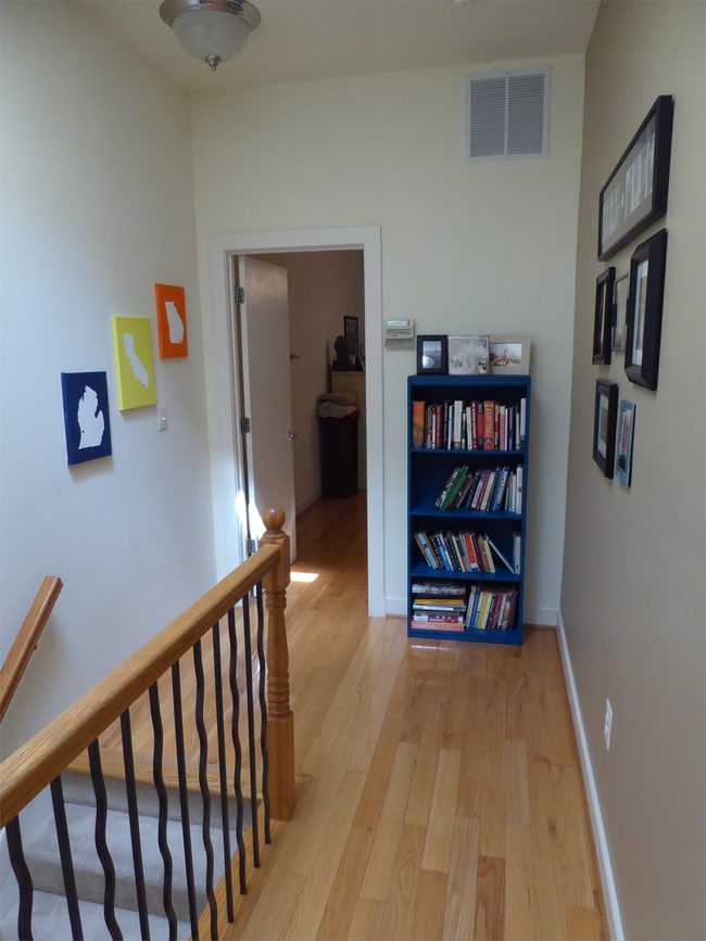 Building Photo - 1603 5th St NW