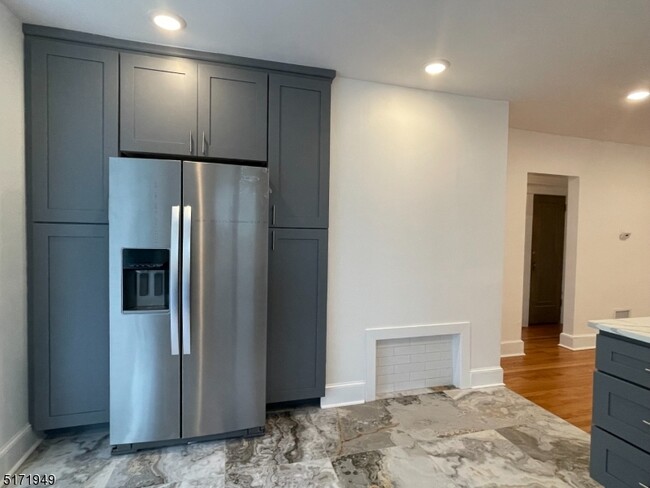 Building Photo - 134 Highland Ave