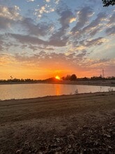 Building Photo - 1383 E Clayton Ave