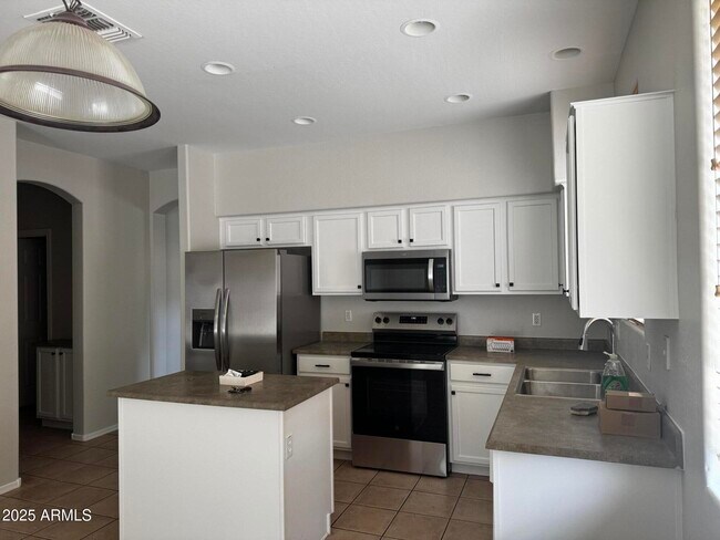 Foto del edificio - 7227 W Judy Lynn Ln
