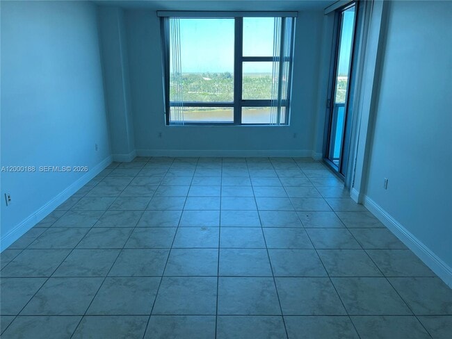 Foto del edificio - 2641 N Flamingo Rd