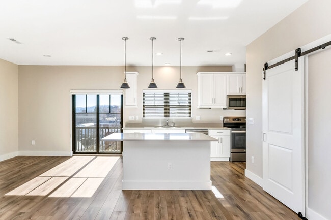 Building Photo - 203 Wallace Cir