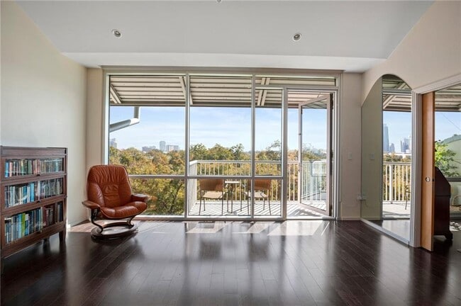 Building Photo - 1600 Barton Springs Rd