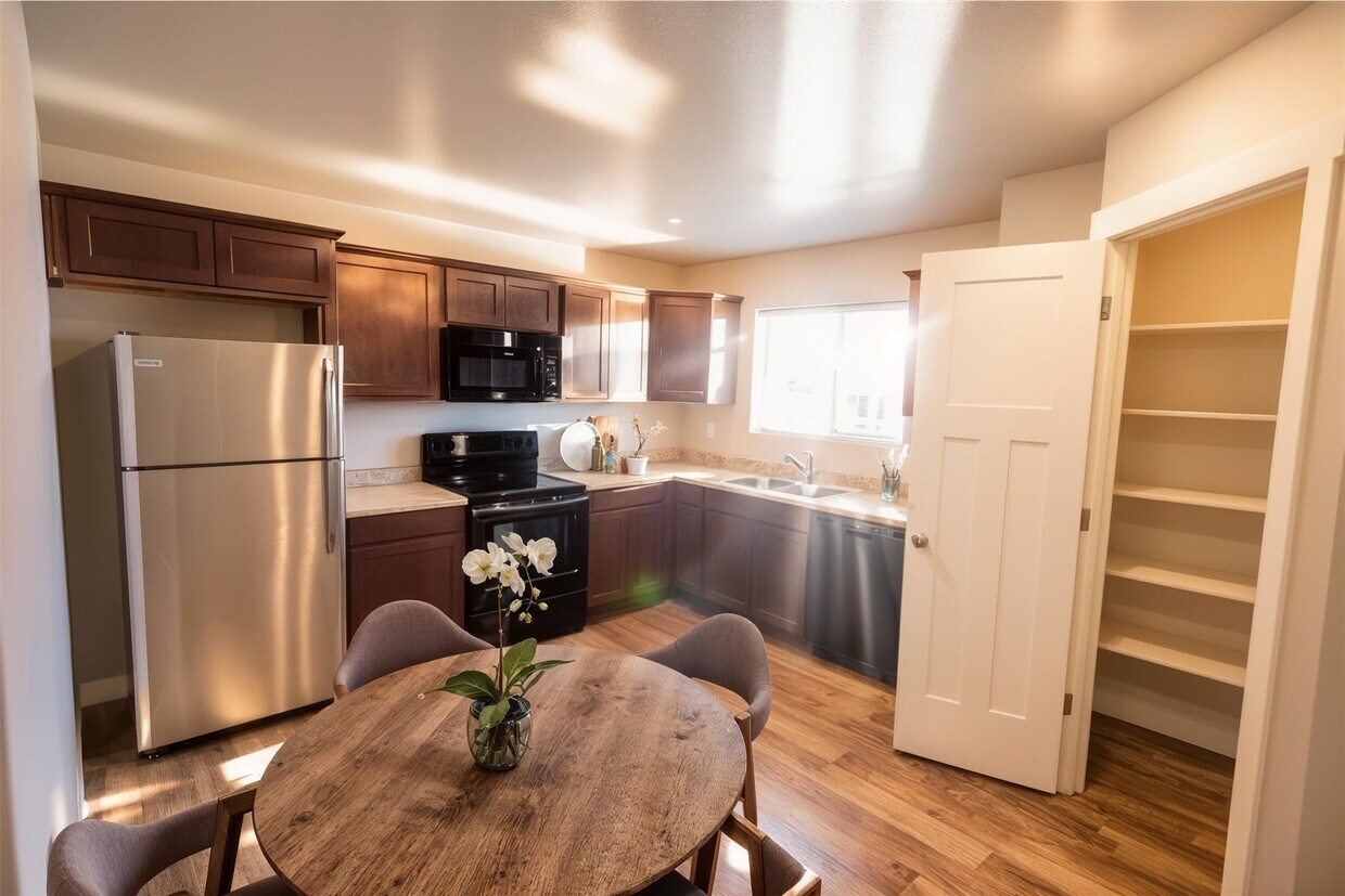 Foto principal - 21155 Gosling Rd