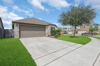 Building Photo - 13810 Rosemere Ln
