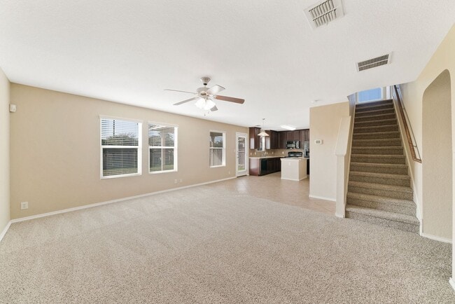 Building Photo - 4 Bedroom 2.5 Bathroom Champions Park Subd...
