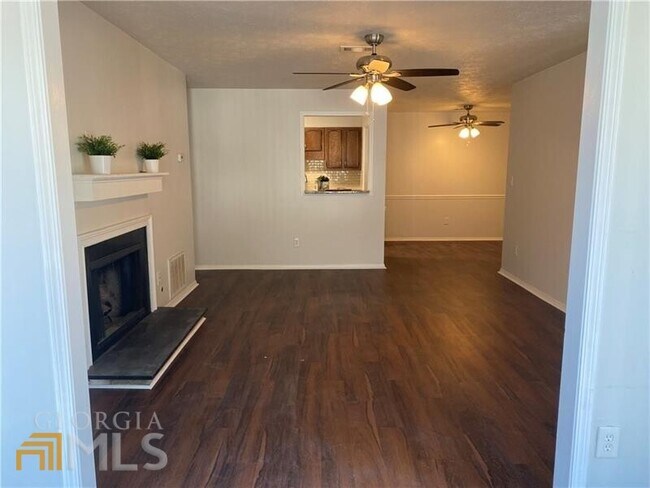 Building Photo - 1604 Augusta Dr