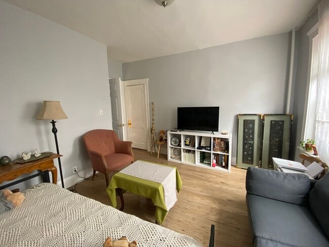 Building Photo - 316 Summit Ave