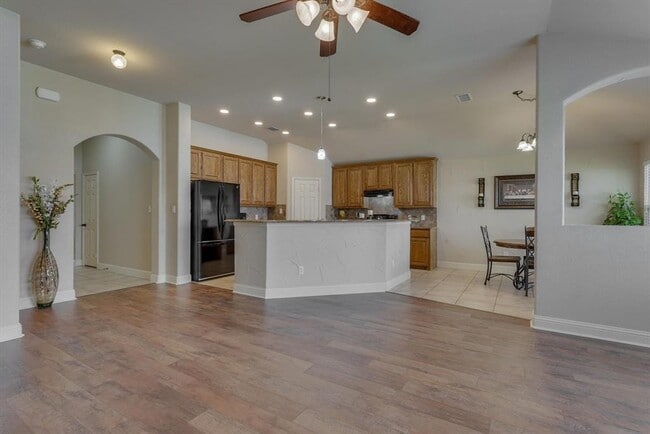 Building Photo - 1000 Tallahassee Dr