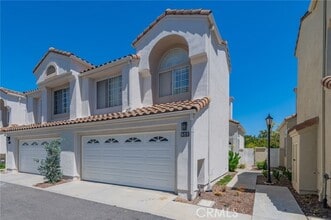 Building Photo - 58 Agostino