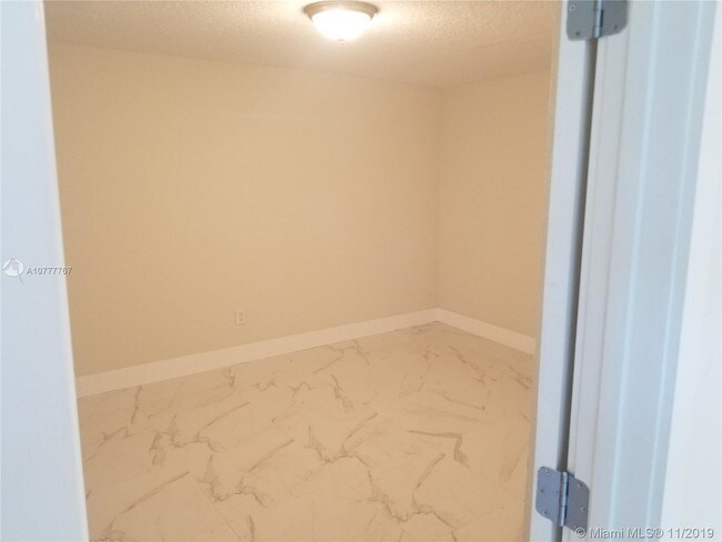 Foto del edificio - 16010 NW 44th Ct