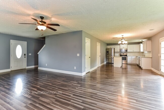 Building Photo - 433 Golf Club Ln