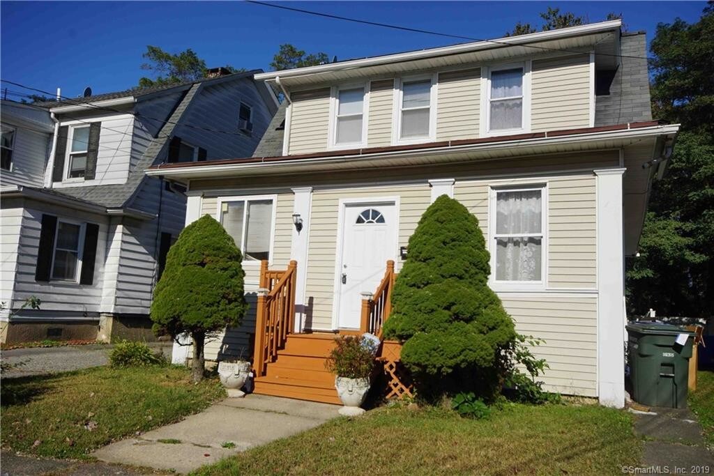Primary Photo - 36 Staples St