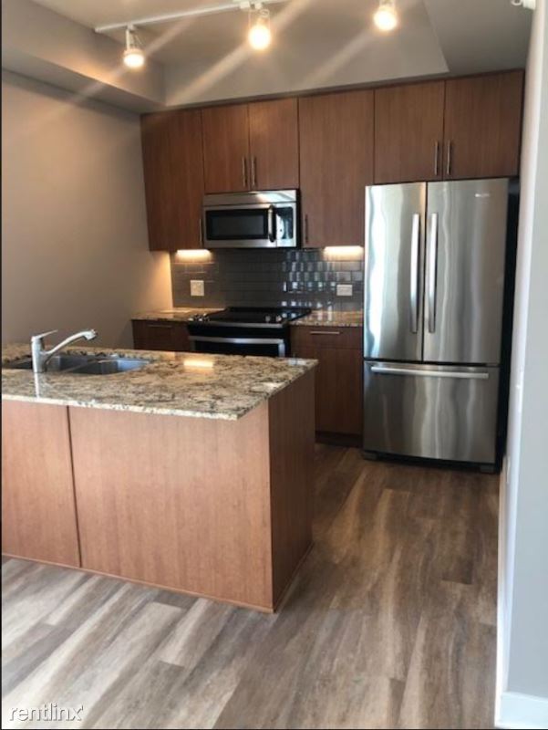 Foto principal - 1 br, 1 bath Apartment - 611 N State St