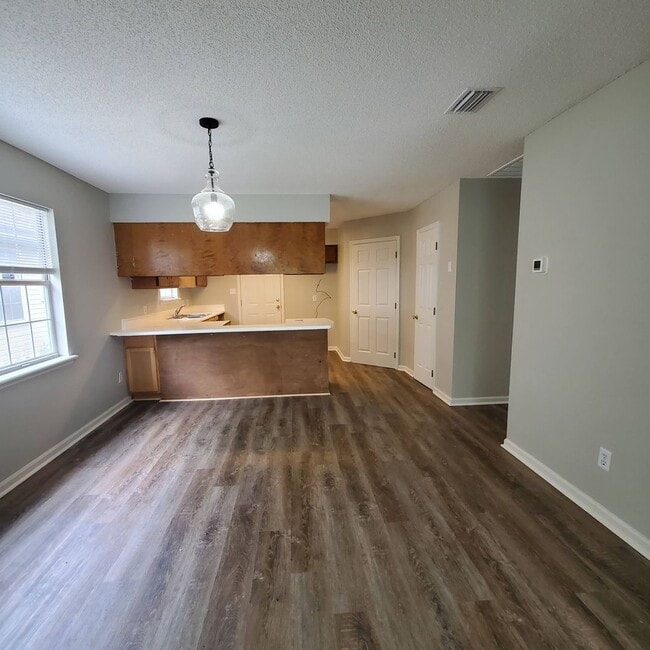 Foto del edificio - Modern Charm & Tranquil Living: 3-Bedroom Rental Home with New Upgrades in Valdosta, GA