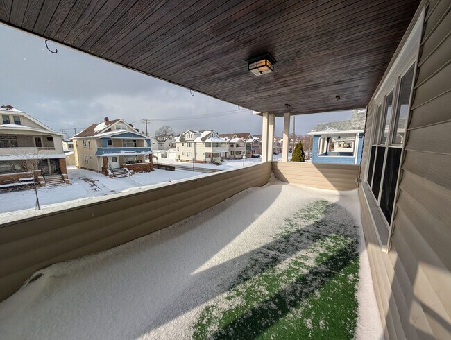 Foto del edificio - 2115 Lewis Dr