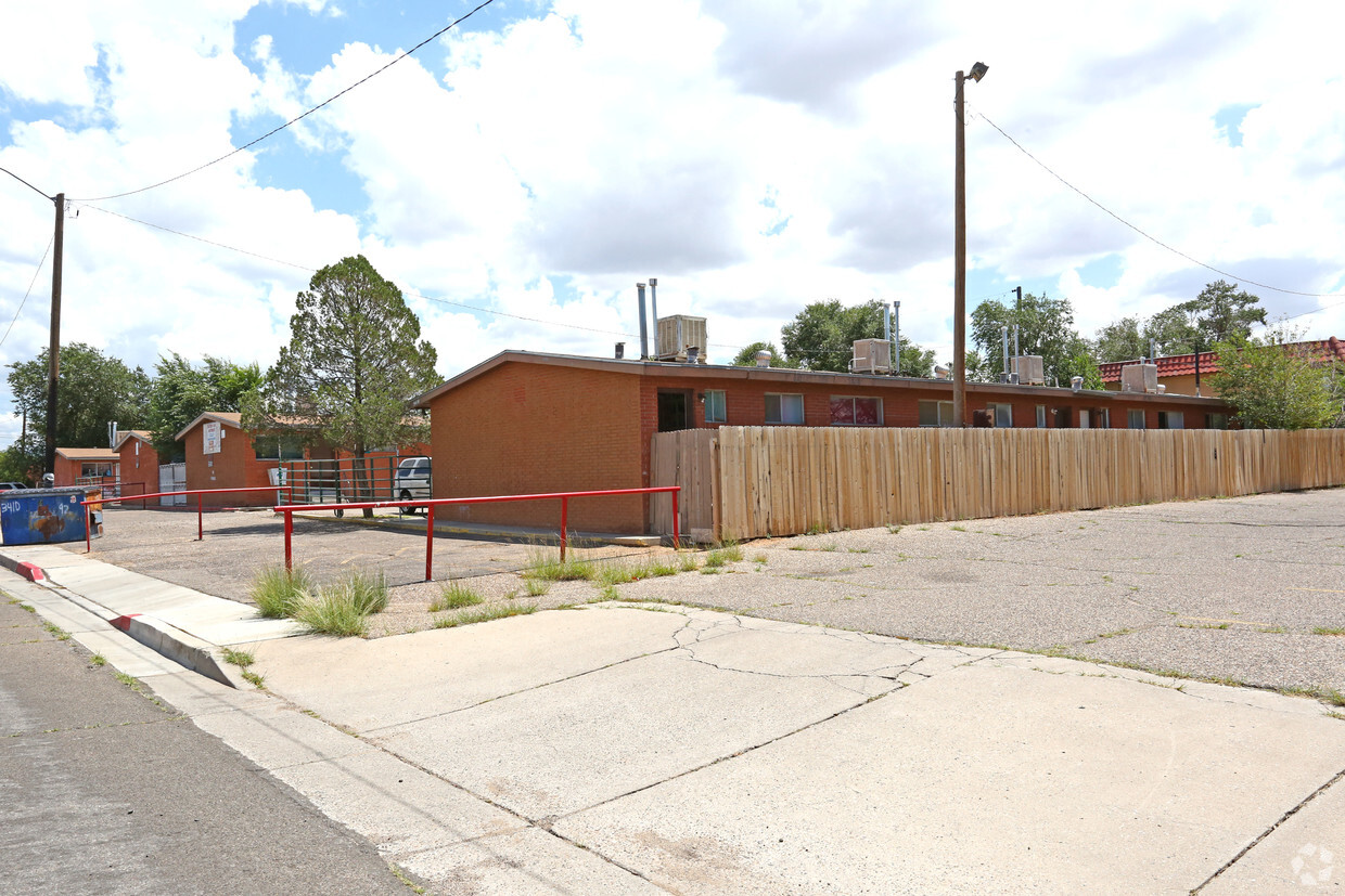 Building Photo - Eastern View Apartments