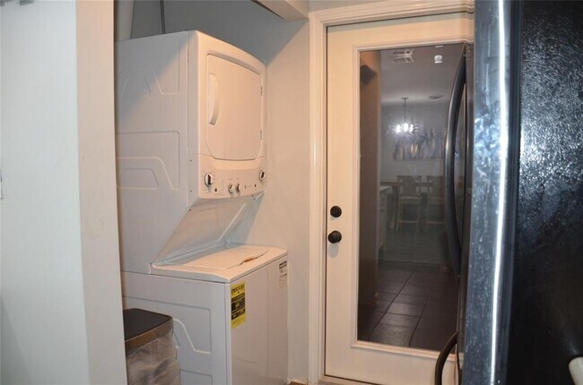 Foto del edificio - 2806 Pine St