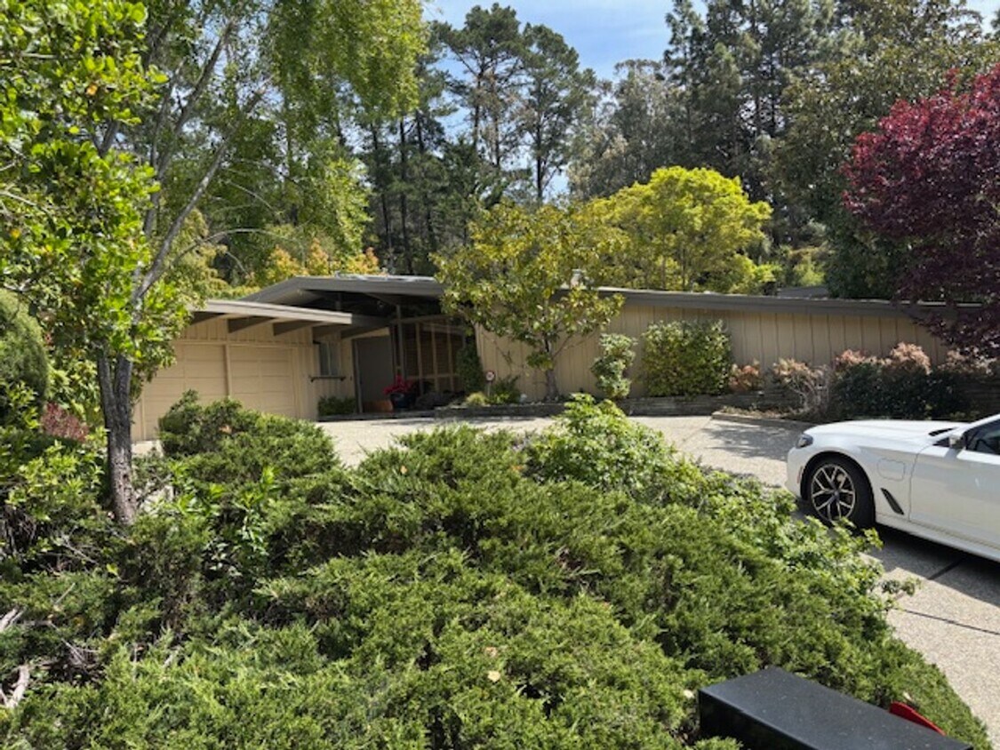 Foto principal - Beautiful Unique Home in the Oakland Hills