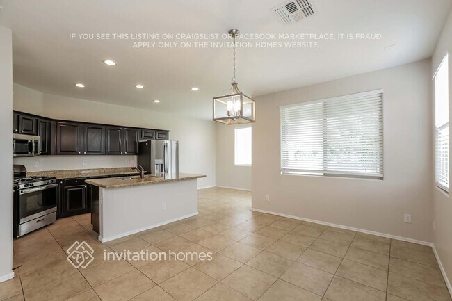 Foto del edificio - 2320 W Desert Ln