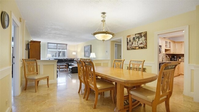 Building Photo - 4250 Galt Ocean Dr