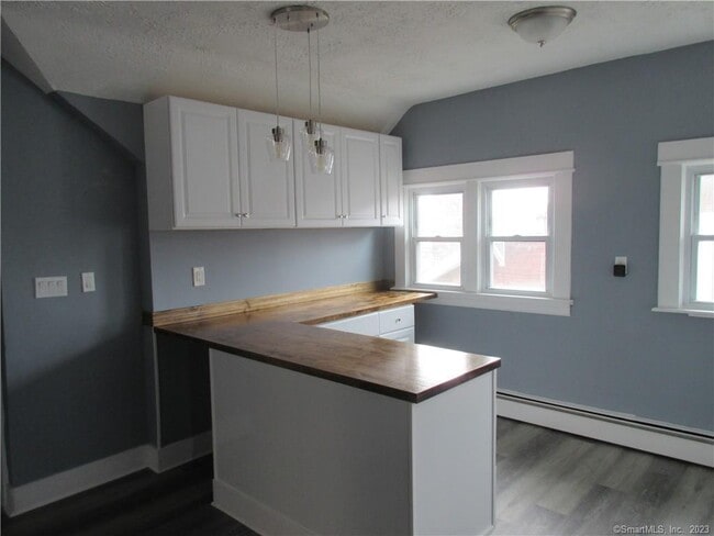 Building Photo - 416 Fairview Ave