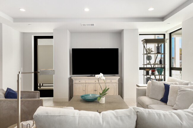 Building Photo - 17322 Tramonto Dr