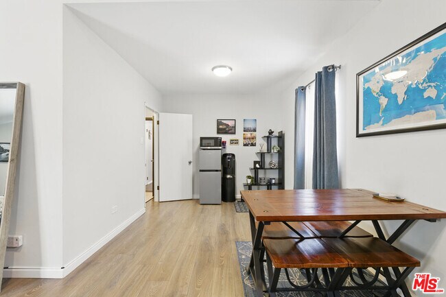 Foto del edificio - 1209 Forest St