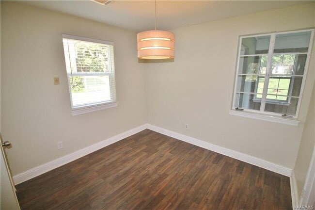 Building Photo - 104 Brantwood Dr