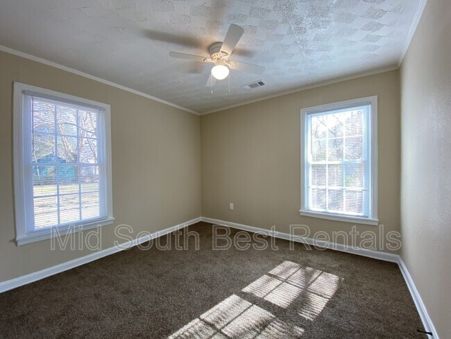 Building Photo - 3206 Benjestown Rd